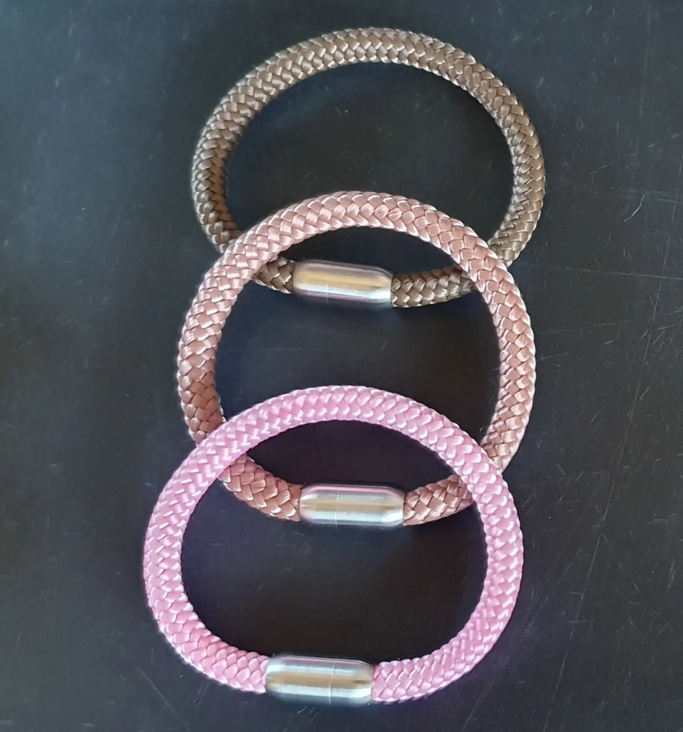 Armbänder Isabelaleinendesin