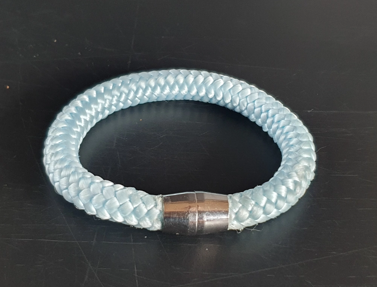 Armbänder Isabelaleinendesin