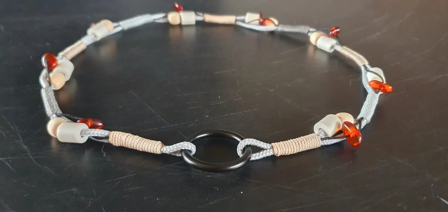 Zeckenschutzhalsband Isabelaleinendesin